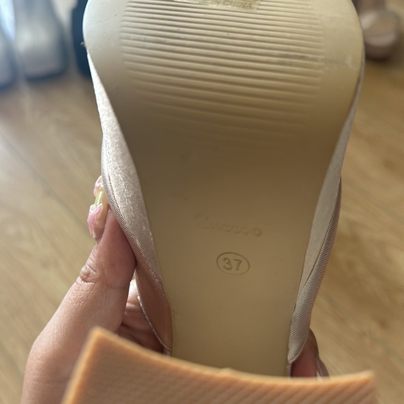 Satin platform heels - Picture 7 of 7